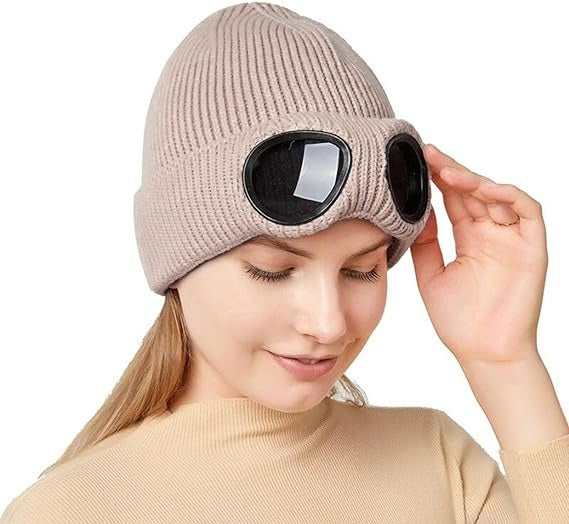 Unisex Knitted Beanie With Glasses