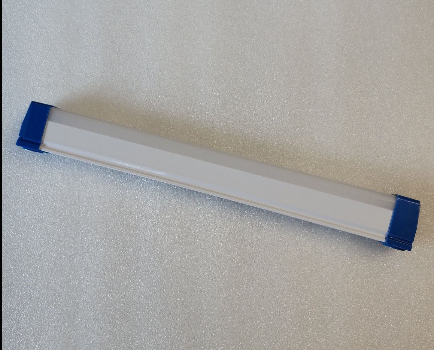 Rechargeable Portable LED Tube Light (72cm)