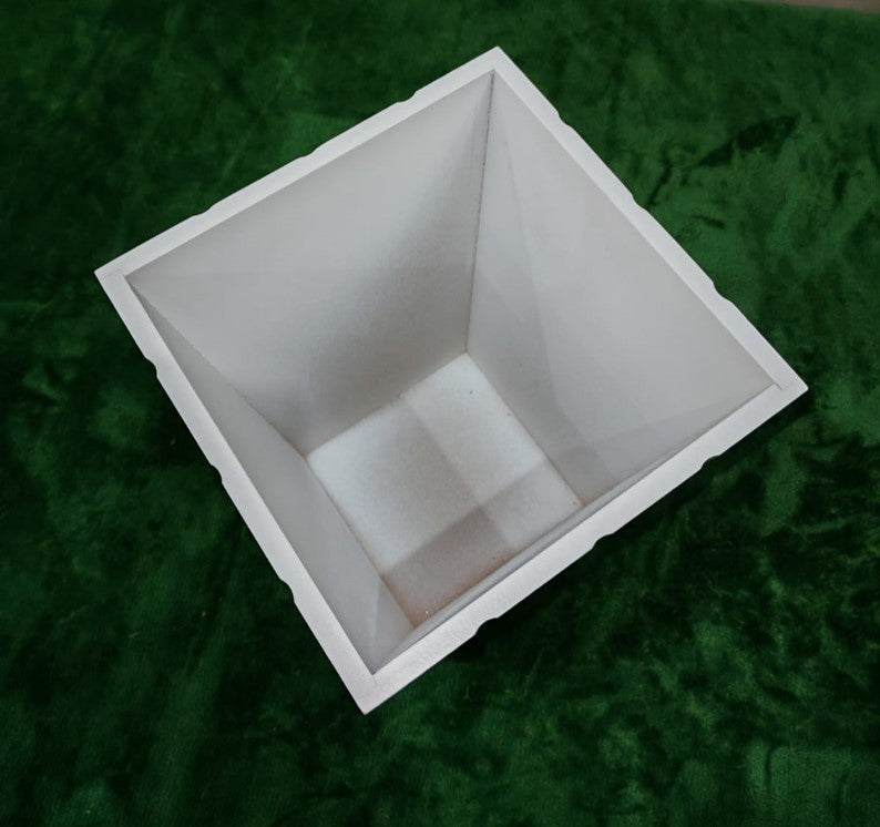 Large Square Flower Pot (24cm)