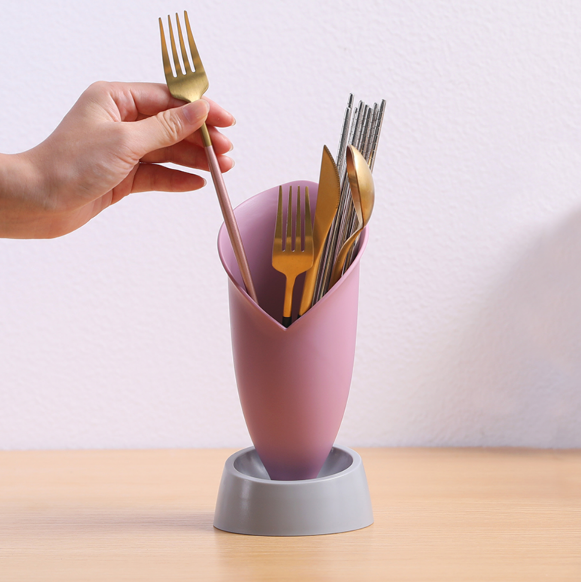 Multifunctional Cutlery And Decorative Holder